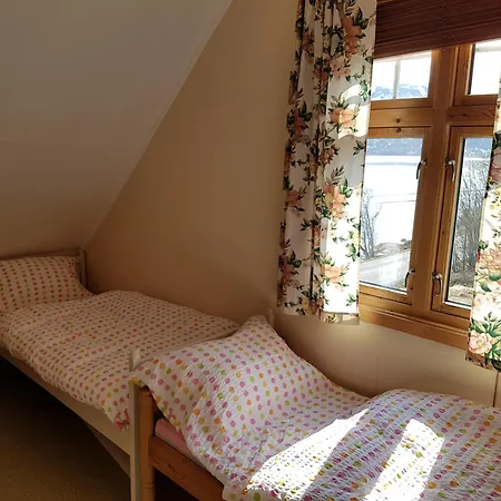 Nordmeerreisen Feriehus Botnhamn